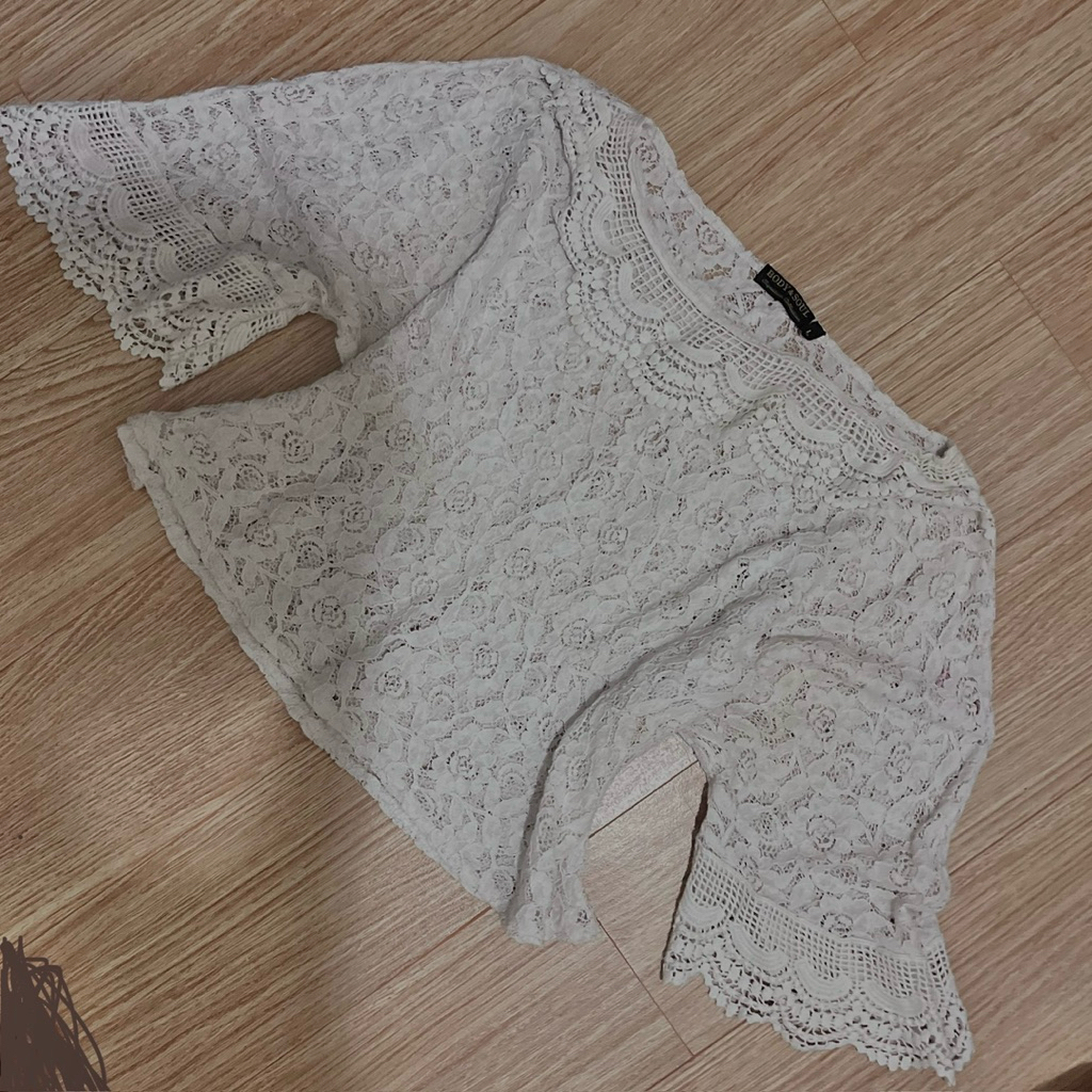 lace top | baju lace | top | preloved top | top lace | atasan lace | lace | baju preloved | pakaian 
