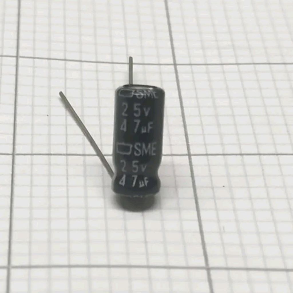 Elco 47uf 25v / Kapasitor Elco 47uf 25v / Elco 47 - 25V SME