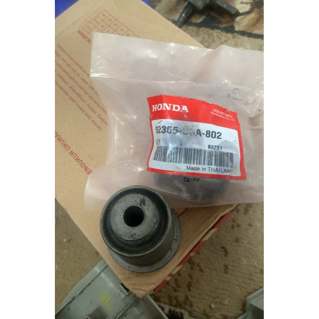(gak dipakai) BUSING BUSHING BUSH BOS KNUCKLE LOWER ARM BELAKANG STREAM CIVIC ES CENTURY VTI S CRV G