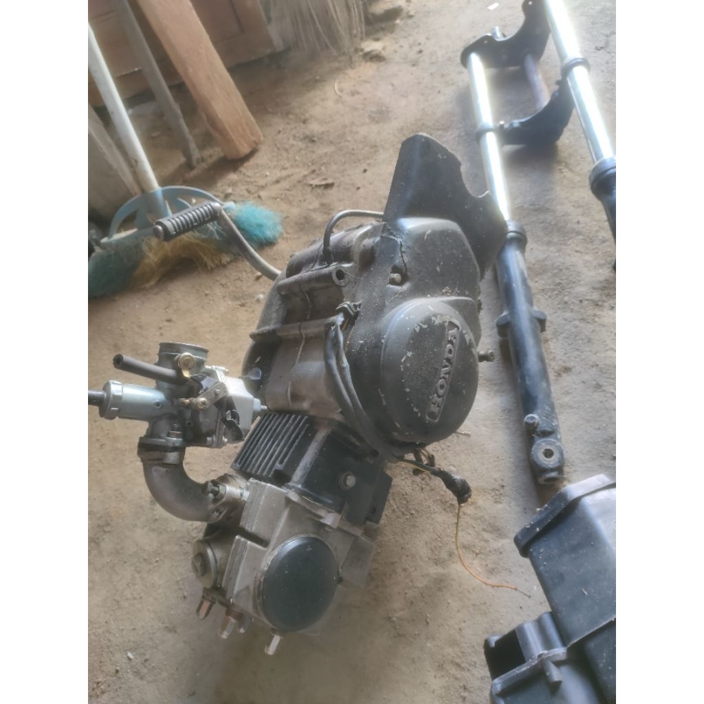 Mesin honda win + karbu gl 100 (copotan copotan)