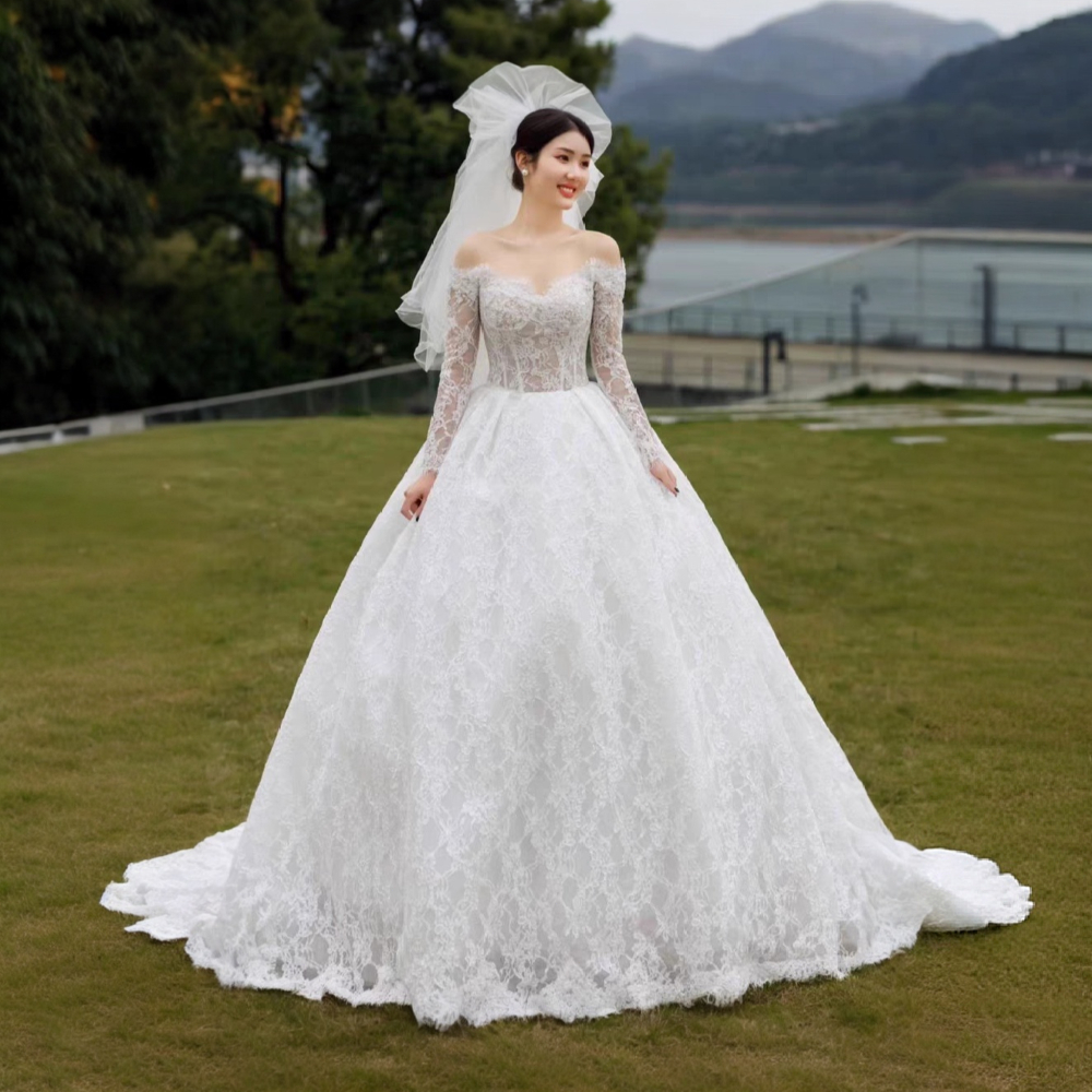 Women Elegan Lace Gaun Pengantin Sabrina Lengan Panjang Ekor Panjang