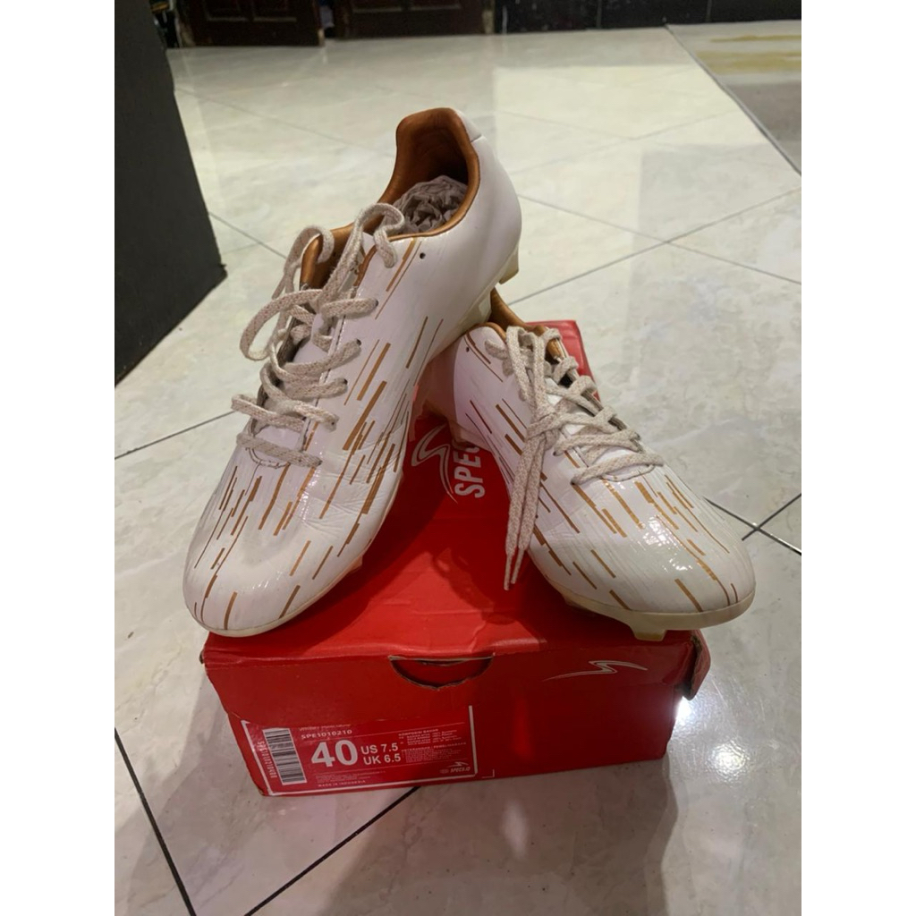 sepatu bola ls reborn white gold original