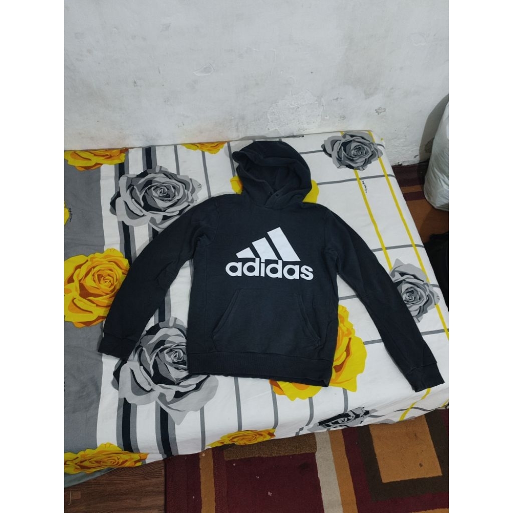 Hoodie Adidas bekas