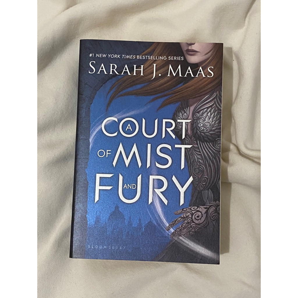 A Court of Mist and Fury - Sarah J. Maas (original old cover no longer published)
