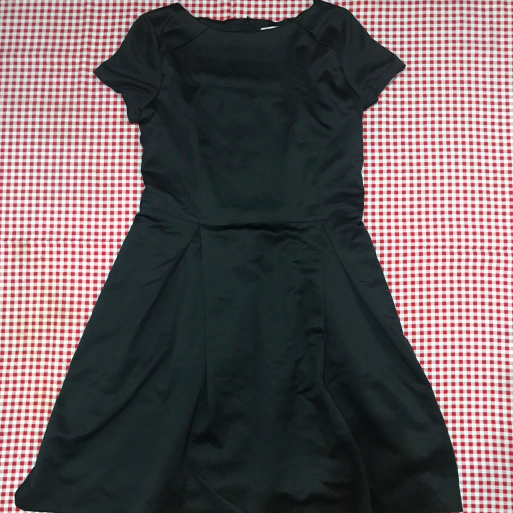 Dress Hitam Valino