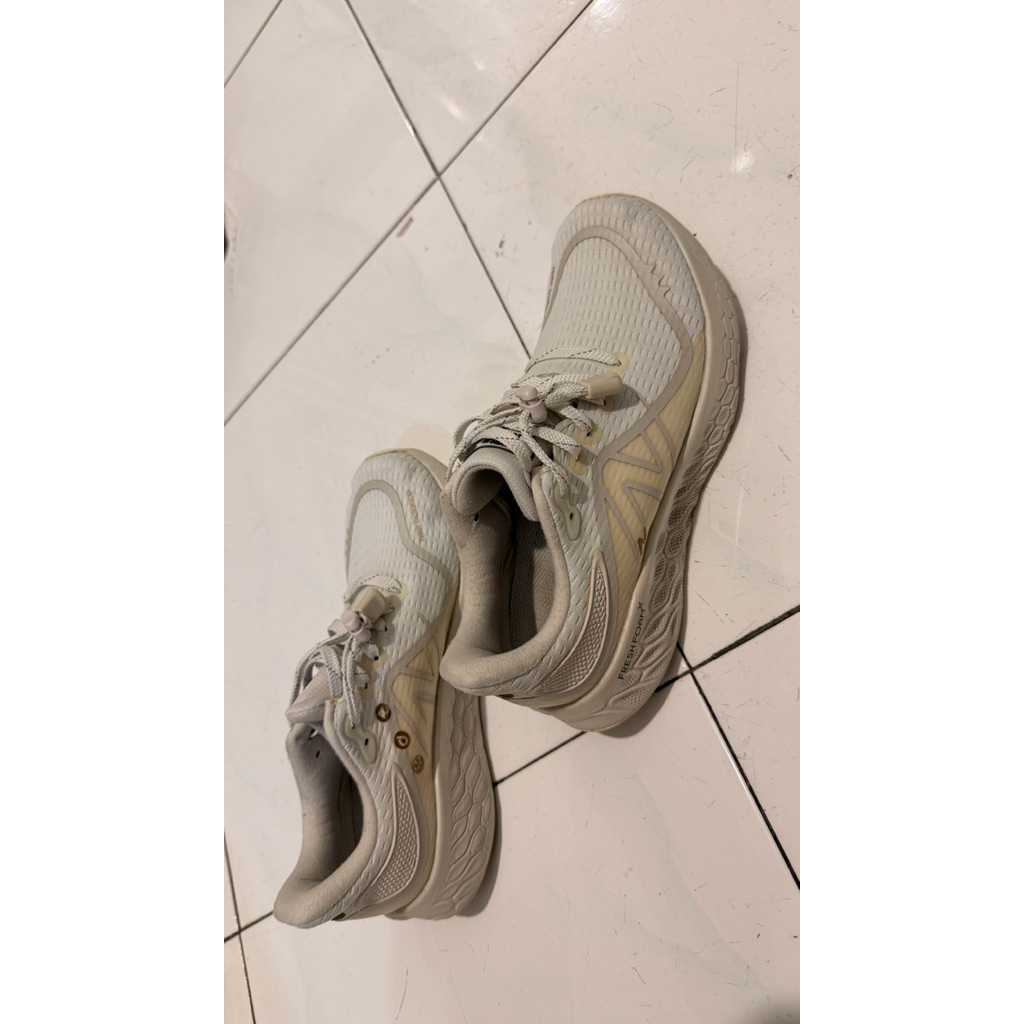 NEW BALANCE WOMEN RUNNING SHOES