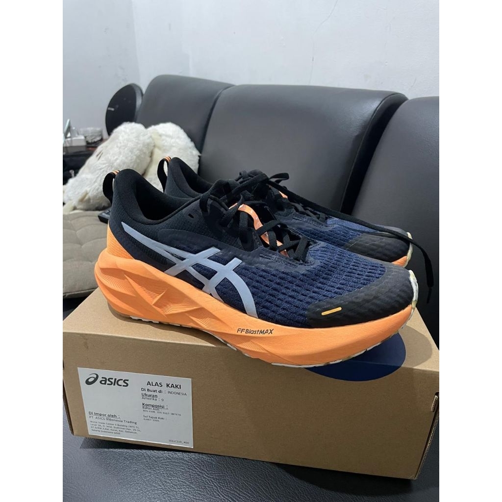 Asics Men Novablast 5 Lite Show Second
