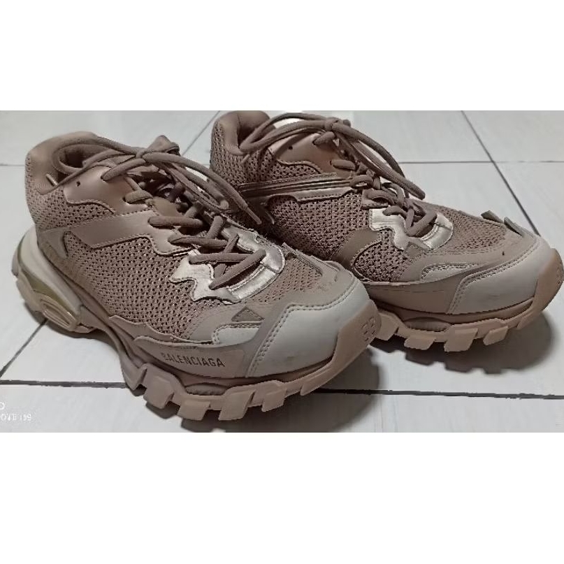 SEPATU BALENCIAGA TRACK