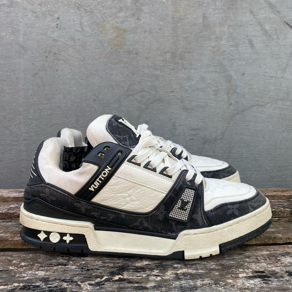 Sepatu louis vuitton lv trainer shoes