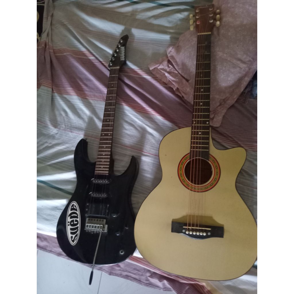 Gitar listrik yamaha + gitar acustik second berfungs dengan baik