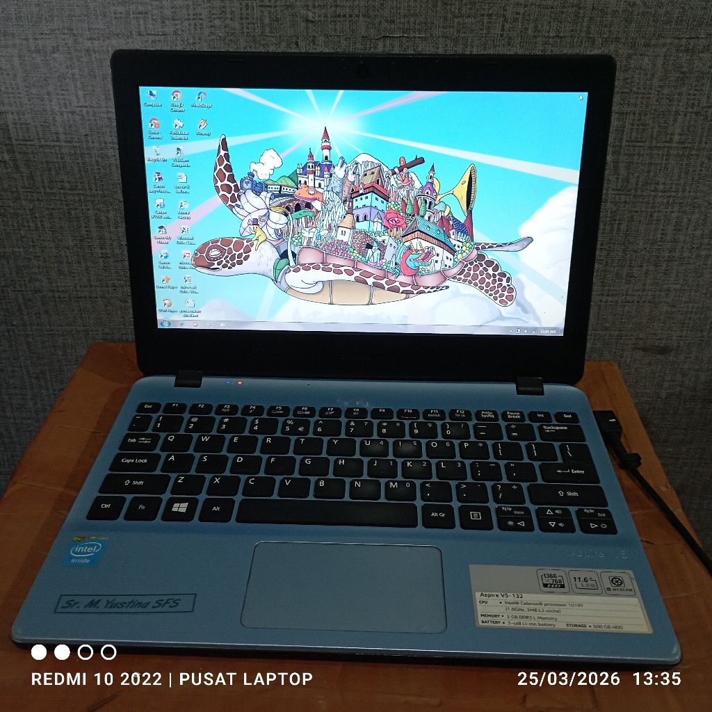 Laptop Acer Aspire V5-132 series windows 7 prosesor Intel Celeron Ram2gb DDR3 HDD500gb Lcd11in mesin