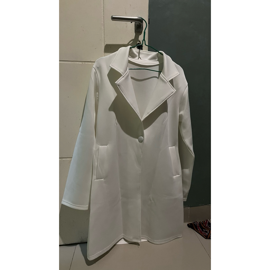 Preloved Cardigan White