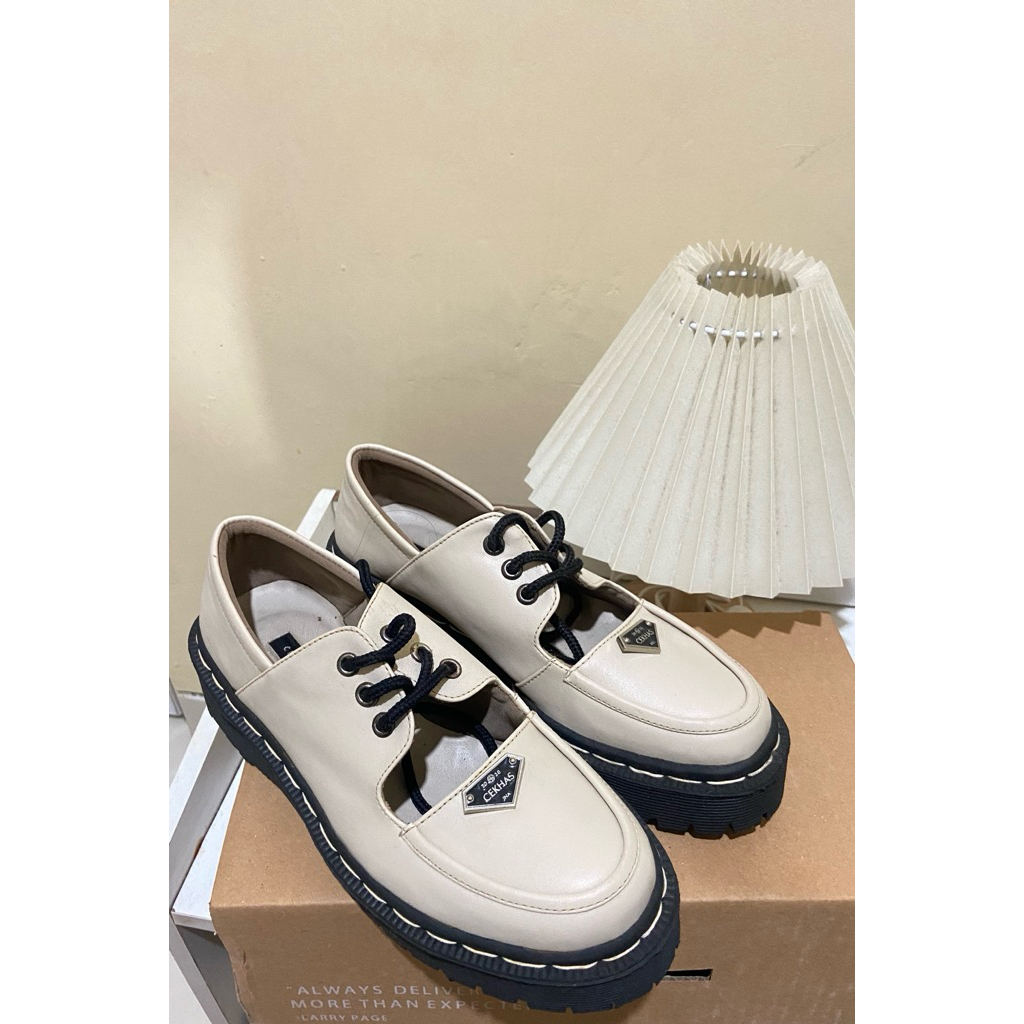 Sepatu Brand Cekhas (Preloved)