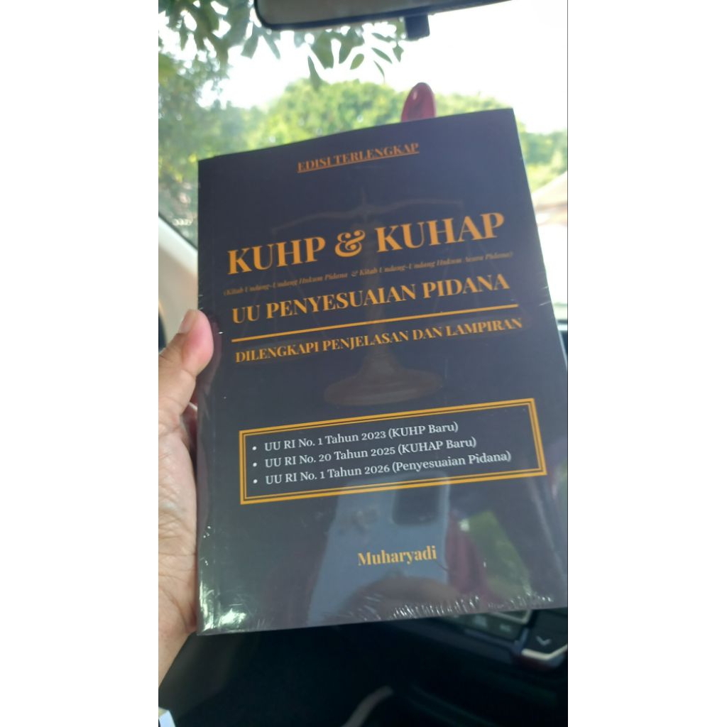 BUKU KUHP KUHAP TERBARU DAN UU PENYESUAIAN PIDANA
