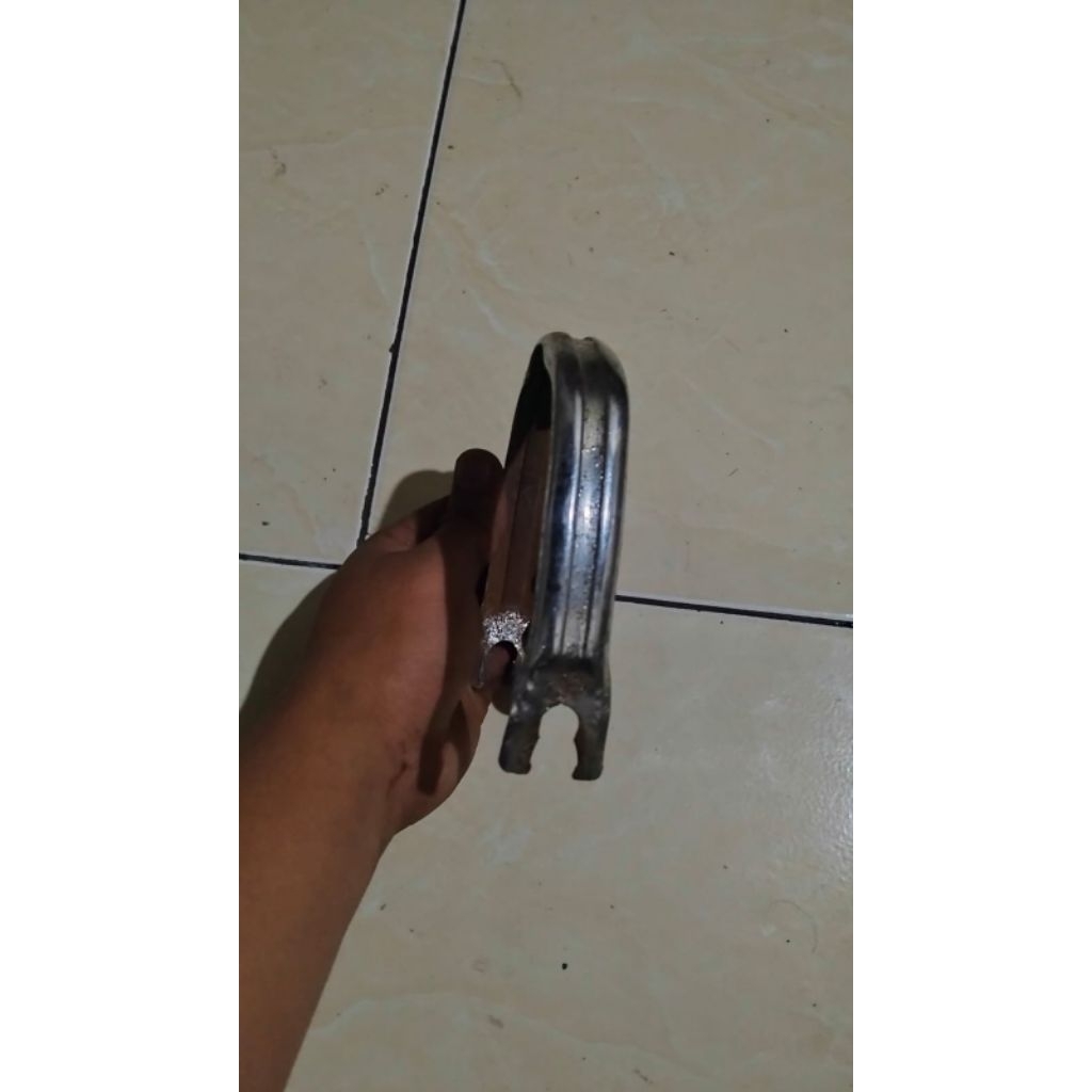 klem sayap Honda c70 / c700 ORI copotan