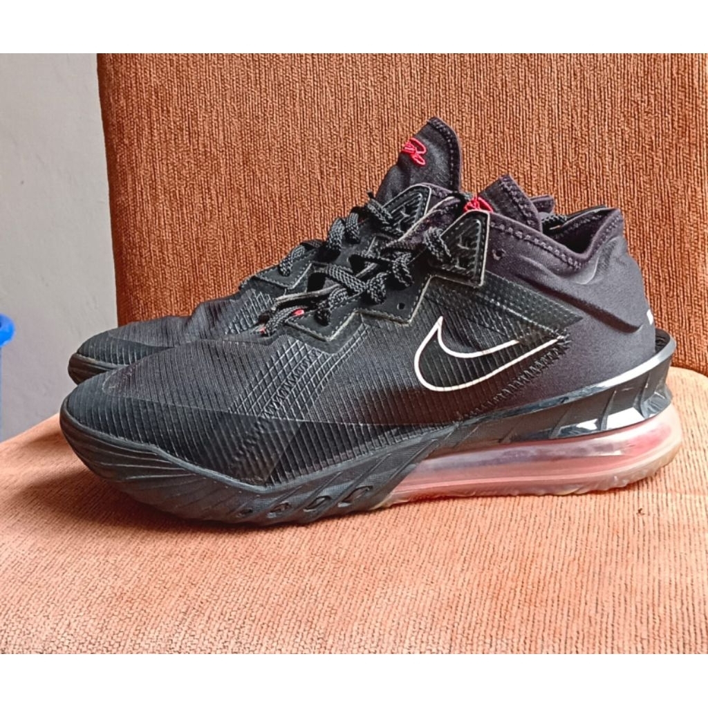 nike lebron 18 low bred size 41