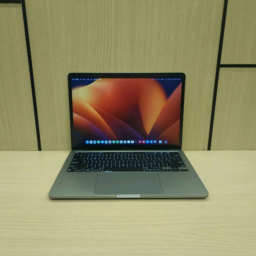 MacBook Pro 13 2020 M1 CTO Ram 16GB SSD 512GB Touchbar 03