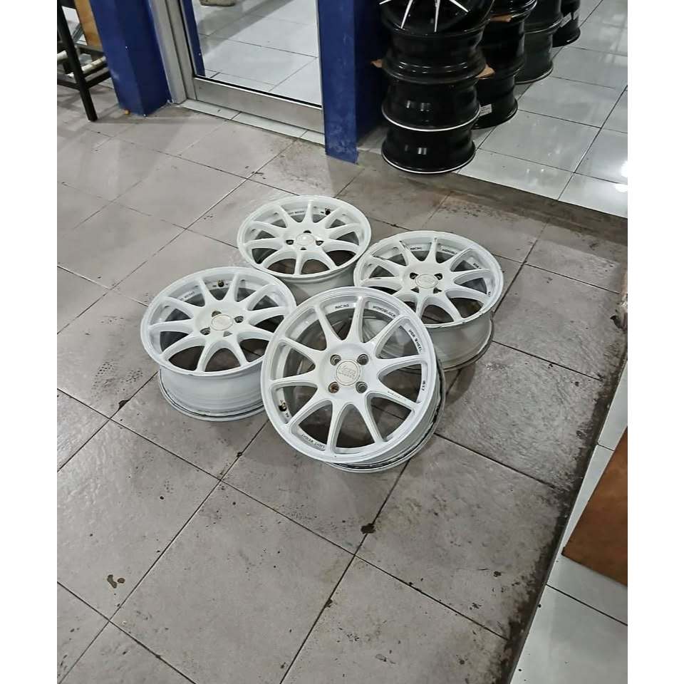 Velg racing  HSR R16 X7 4X100 ET42 white