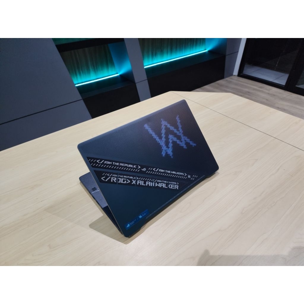 Asus ROG Zephyrus G14-GA401QC Alan Walker Edition