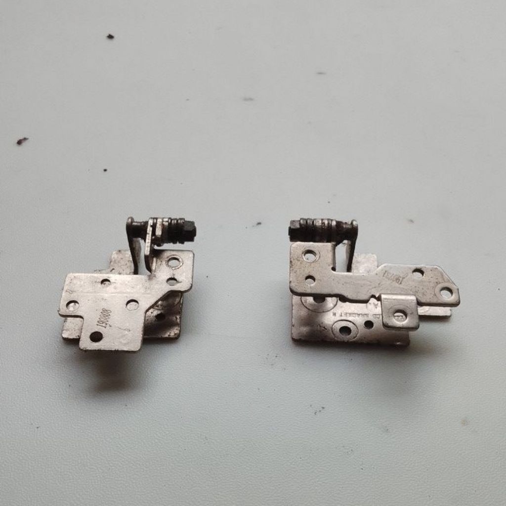 Engsel Laptop Asus X441B