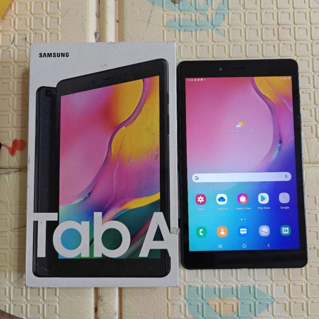 Samsung Tab A8 2/32 + keyboard
