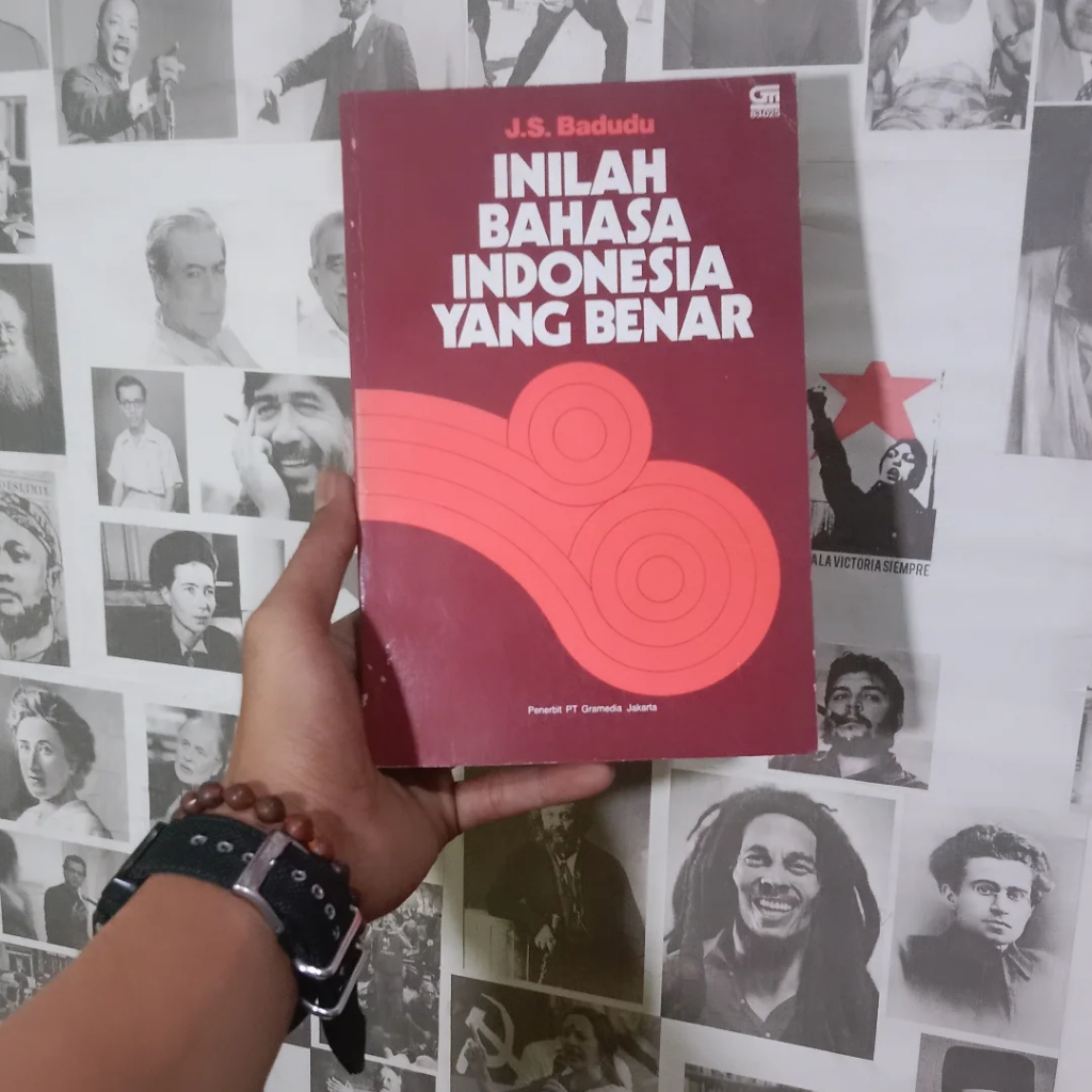 J.S. Badudu Inilah Bahasa Indonesia yang Benar | Bahasa Indonesia dalam Pembinaan di TVRI | Cakrawal