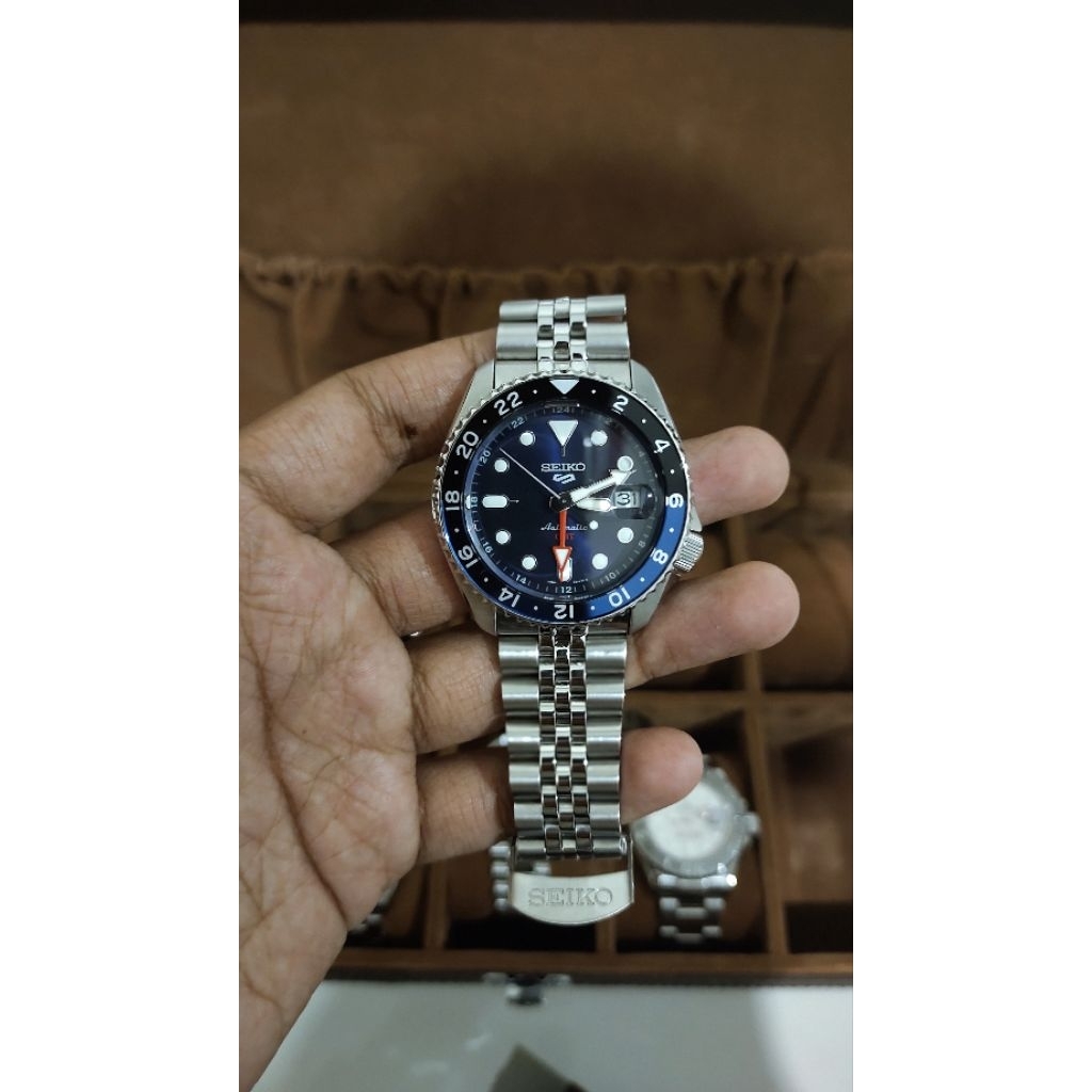 Seiko 5 GMT SSK003K1 GMT Batman Rare Item