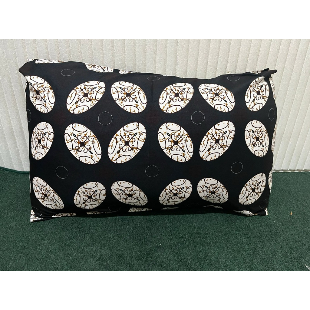 Sarung bantal & guling motif batik kawung