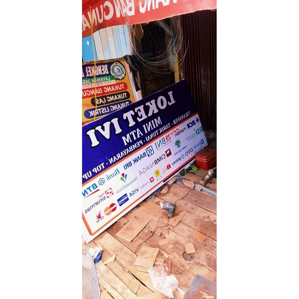 neon box papan nama toko