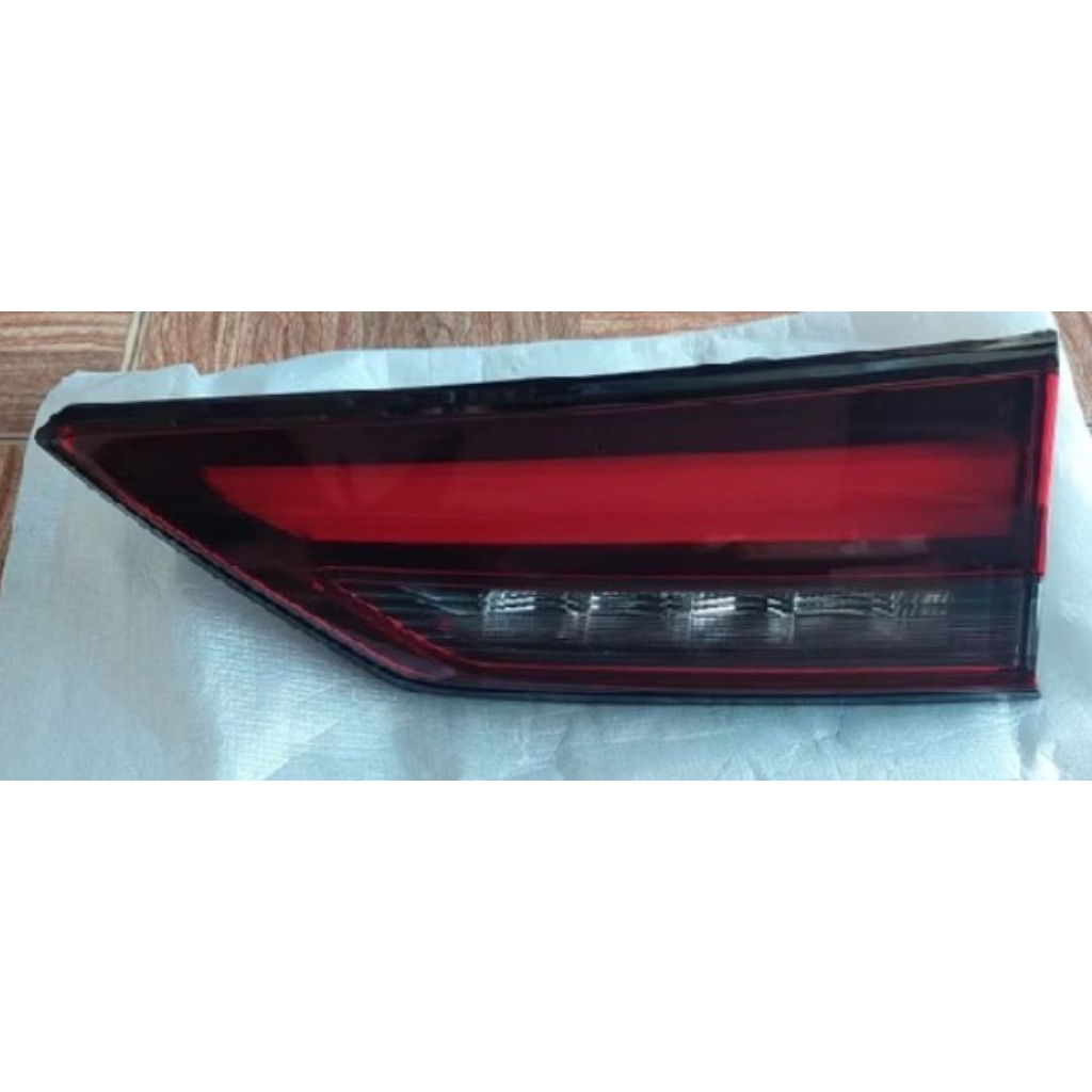lampu bagasi xpander cros ultimate 2022 2025