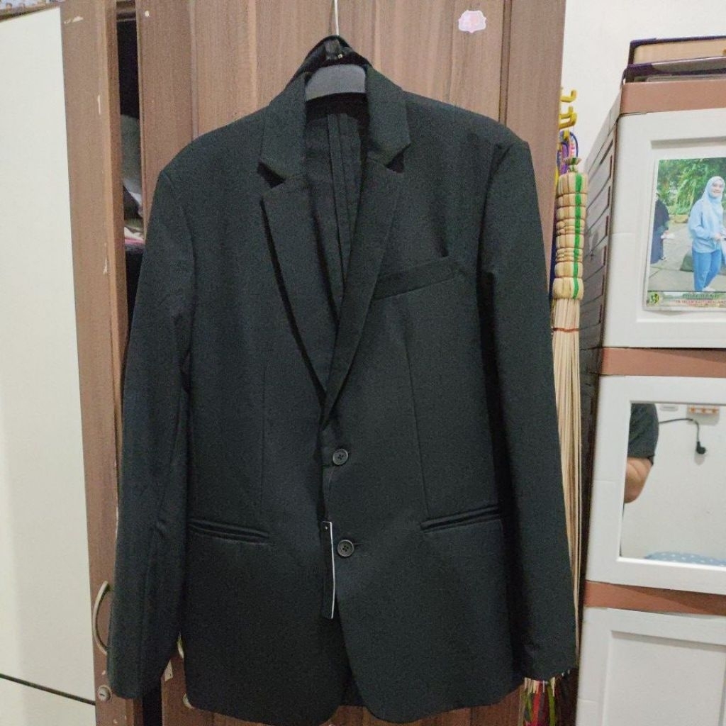 [EDISI JUAL HADIAH KANTOR] Heymale Exde Blazer Hitam L