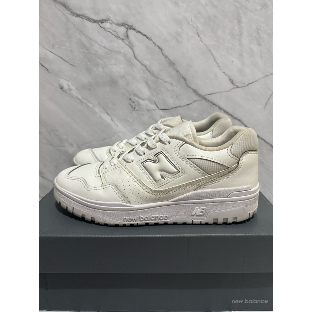 New Balance 550 Triple White Us 8.5 // Eur 42 Vvnds (9.6/10) *Shoes only