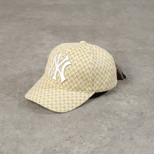 Topi MLB NY MONOGRAM FLOCKED WHITE CREAM CAP 100% ORIGINAL - OS ADJUST