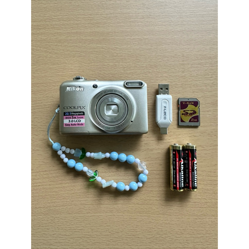 Preloved Digicam Nikon L28 Silver normal & cukup muluz