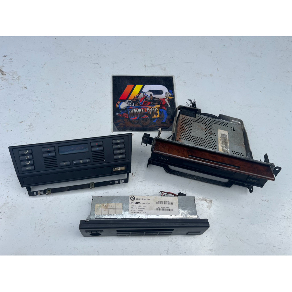 Cover dasbor set radio tape bmw 528i 1996 original bekas lepasan mobil