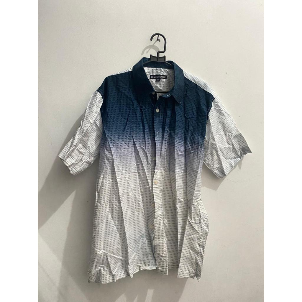 Kemeja pria gradasi biru putih motif polkadot