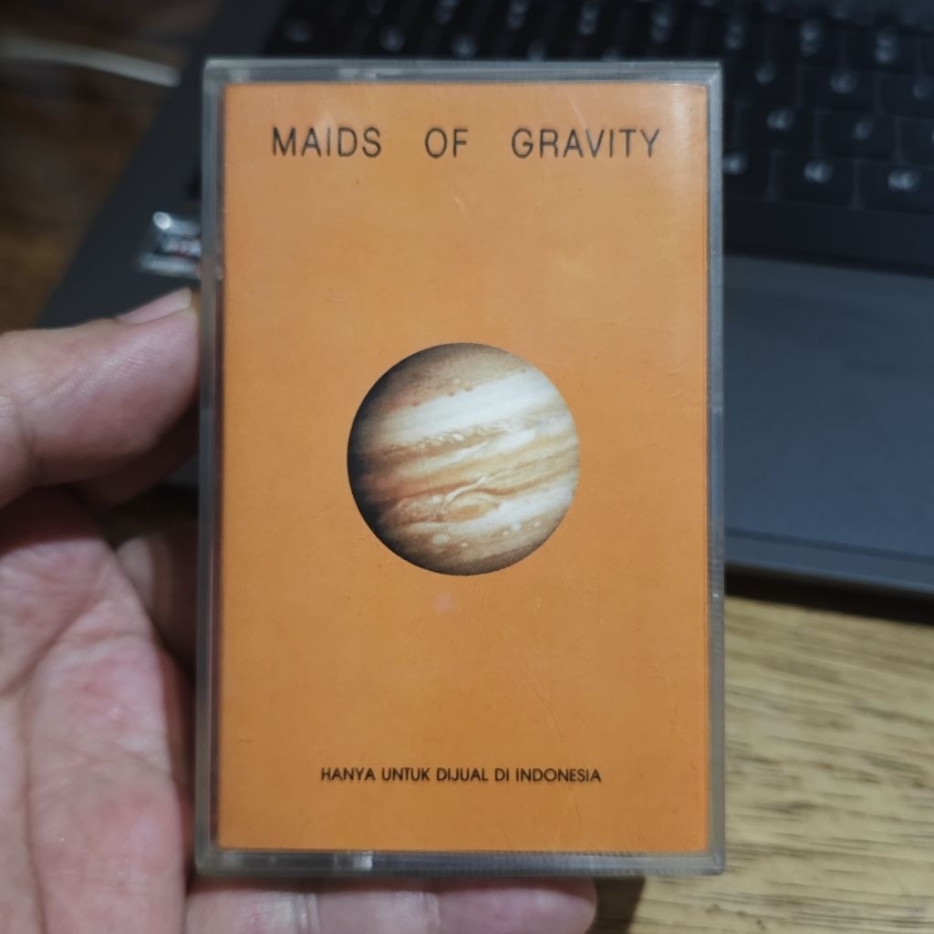 kaset shoegaze MAIDS OF GRAVITY self titled album