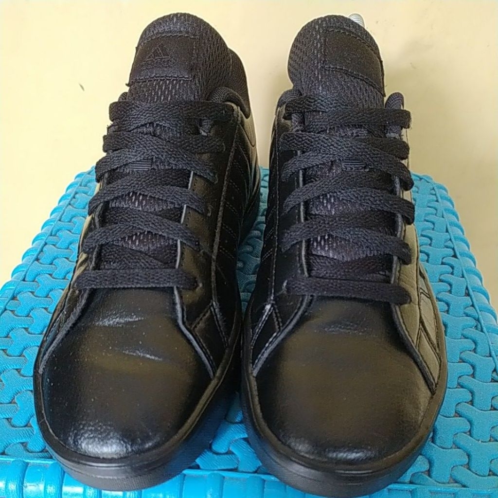Sepatu Second Adidas Full Black Size 38 Insole 24 cm
