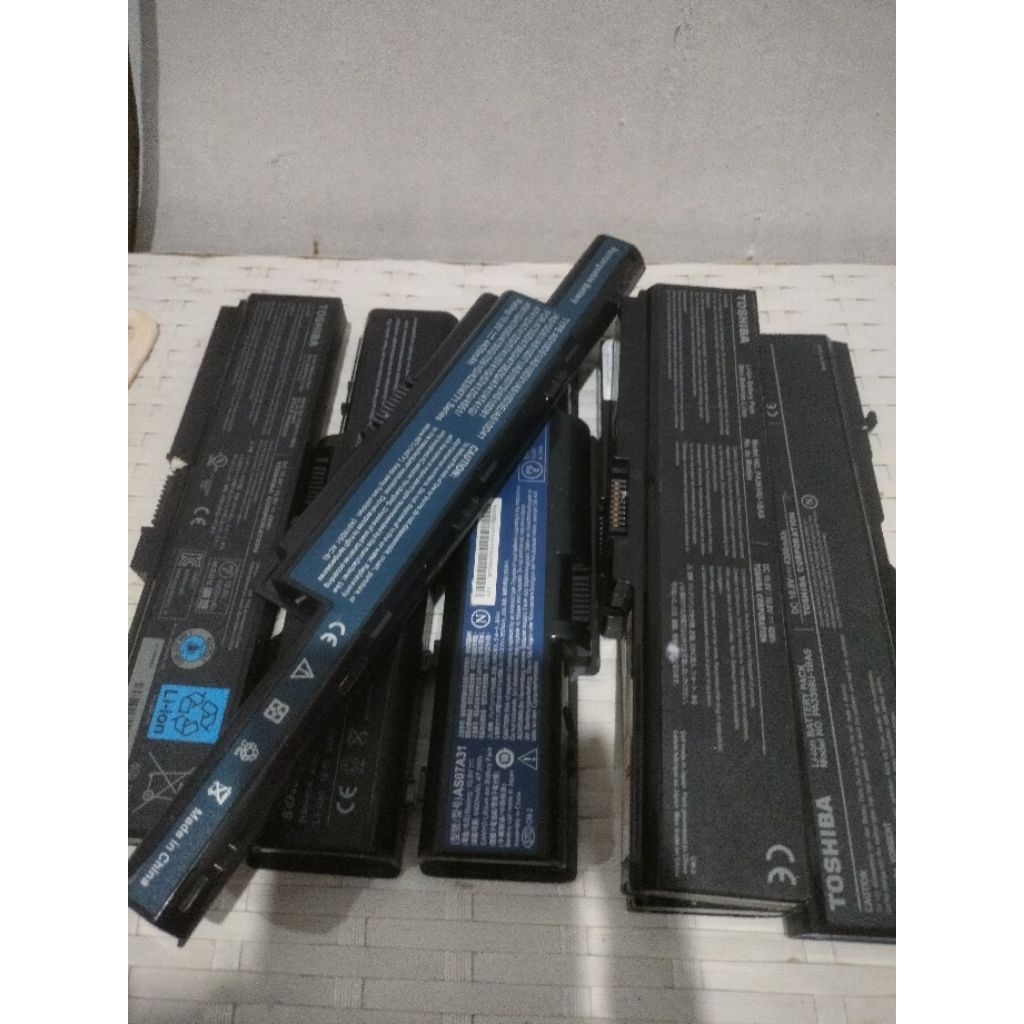 batre laptop bekas original copotan kondisi batangan drop volt gambling isi 6 cell merk random