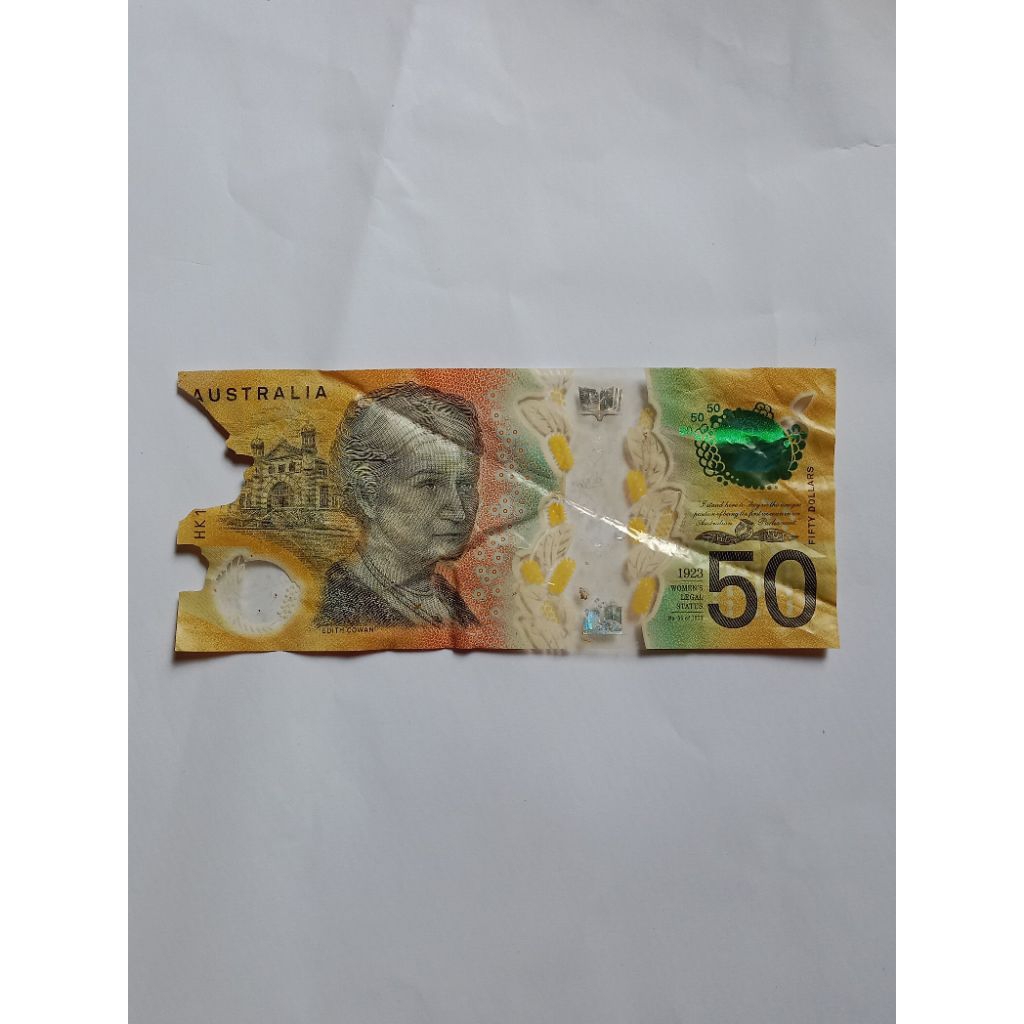 Uang asing 50 dollar australia sobek