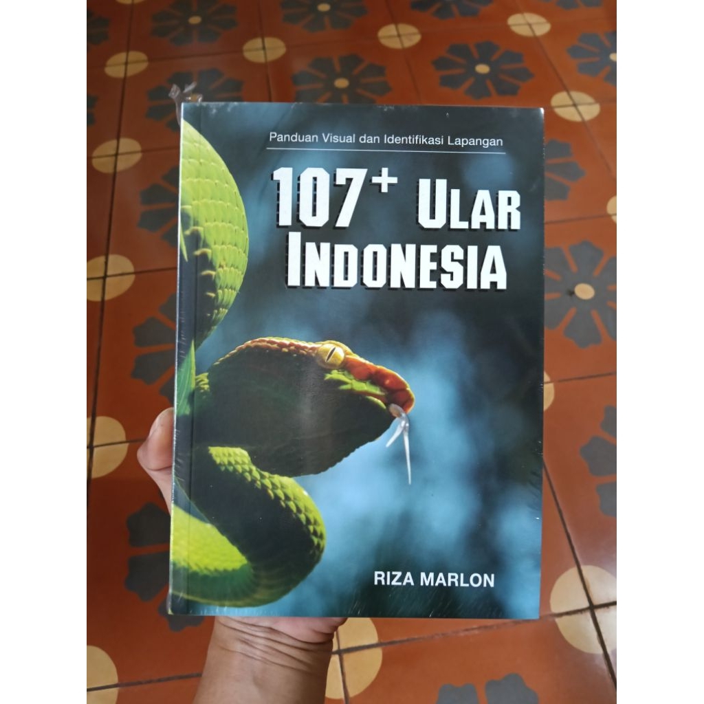 BUKU 107+ ULAR INDONESIA BY RIZA MARLON