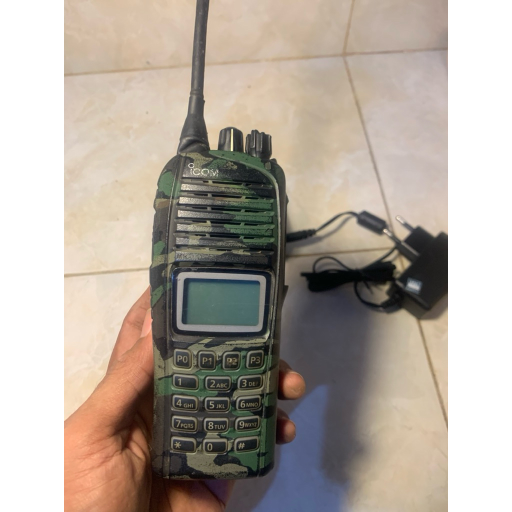 HT ICOM IC F4167DT IDAS UHF Japan second