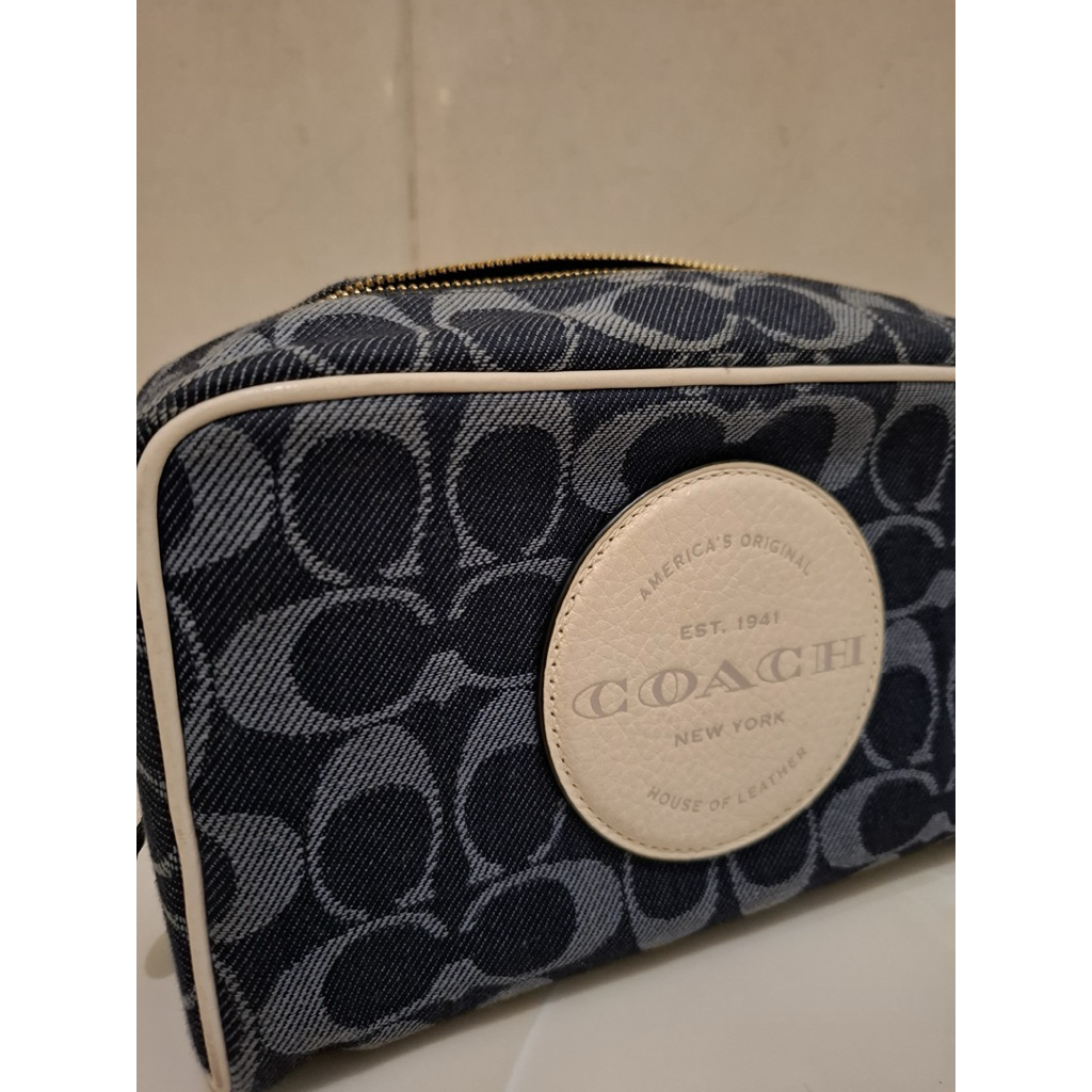 Preloved Pouch Coach