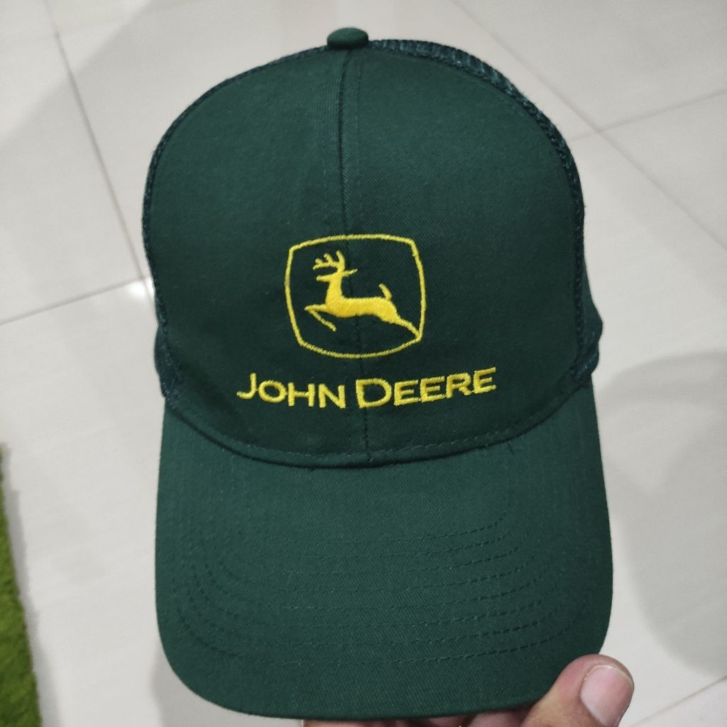 Topi John Deere trucker