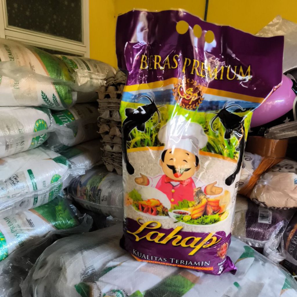 beras 5kg.2.5kg . beras jagung. premium. medium