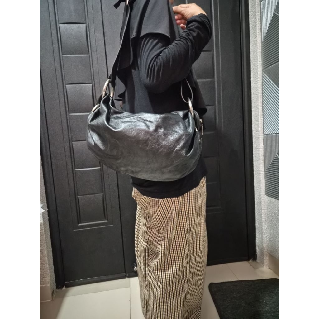 Tas hobo kulit gemoy Comico