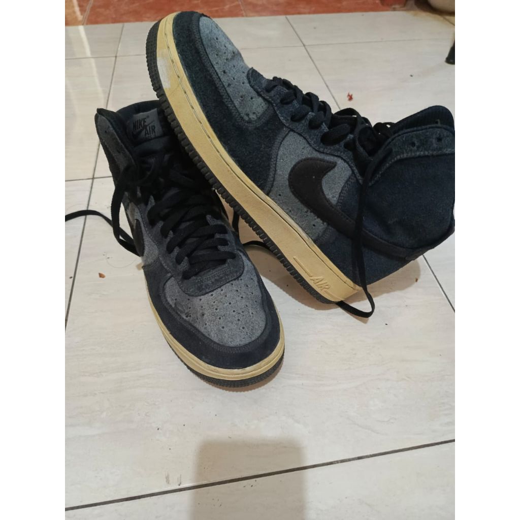 SEPATU BASKET NIKE PRELOVED