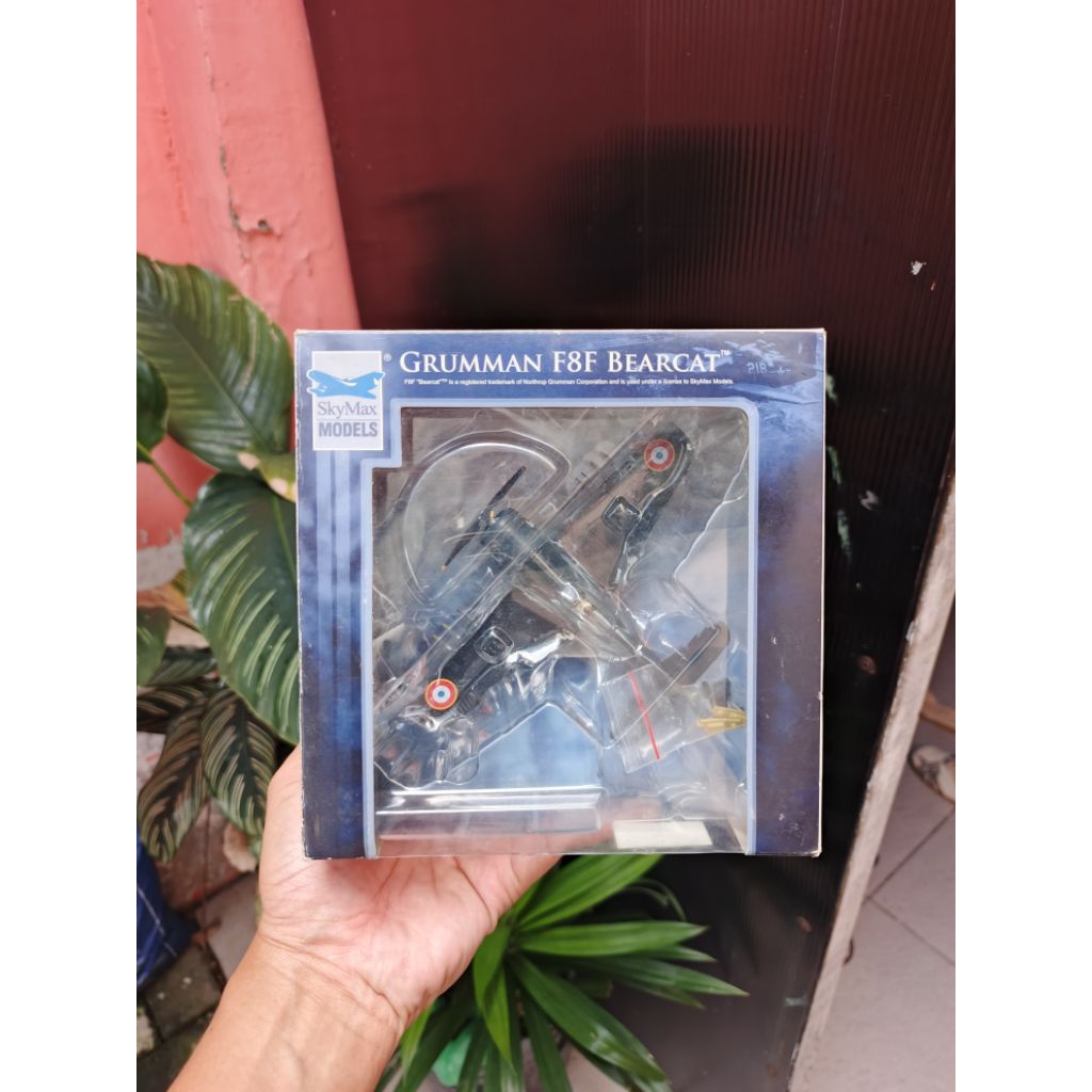 Diecast Skymax Models Grumman F8F-1B Bearcat French Air Force 1954 1/72 (Finished Aircraft Model) Mi