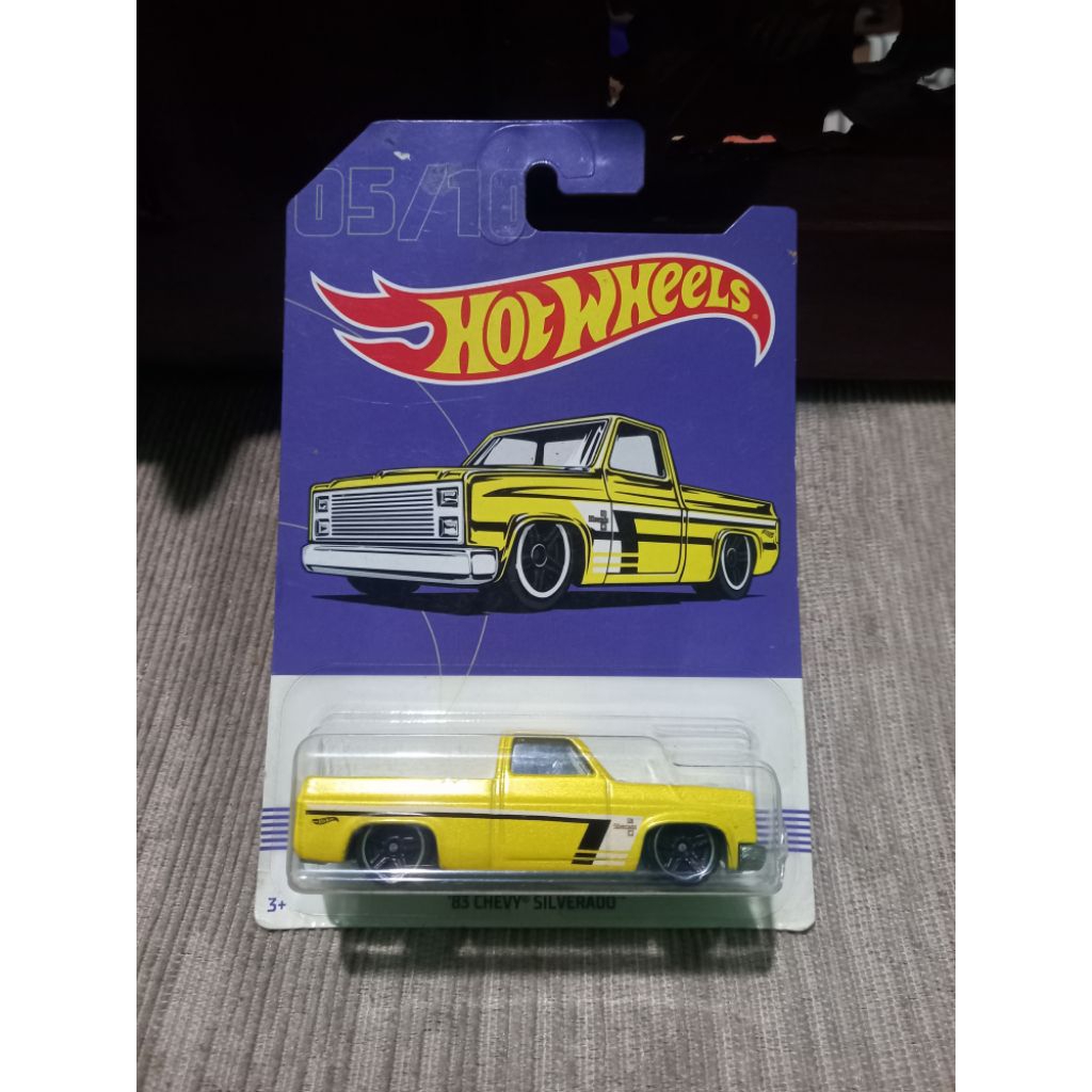 HOTWHEELS 83 CHEVY SILVERADO