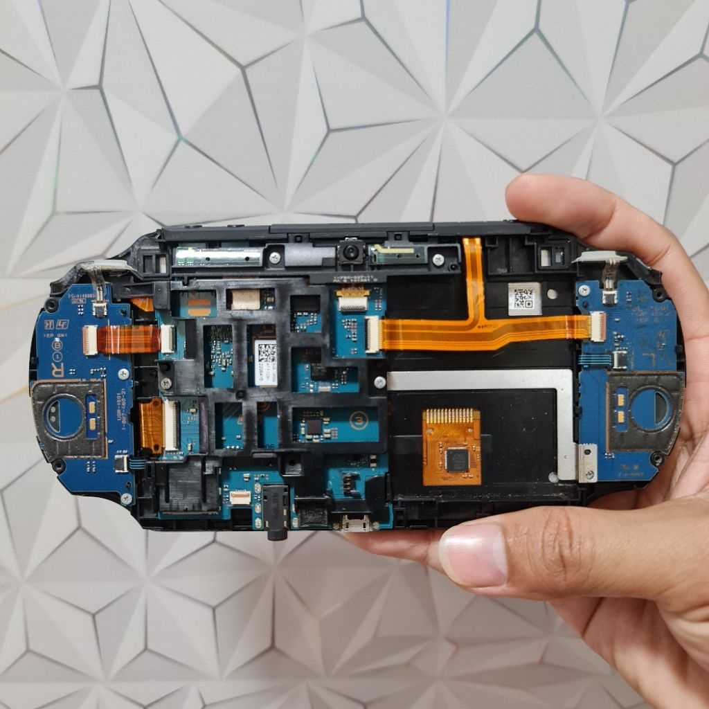 Mesin Board tengah ps vita slim copotan jual apa adanya